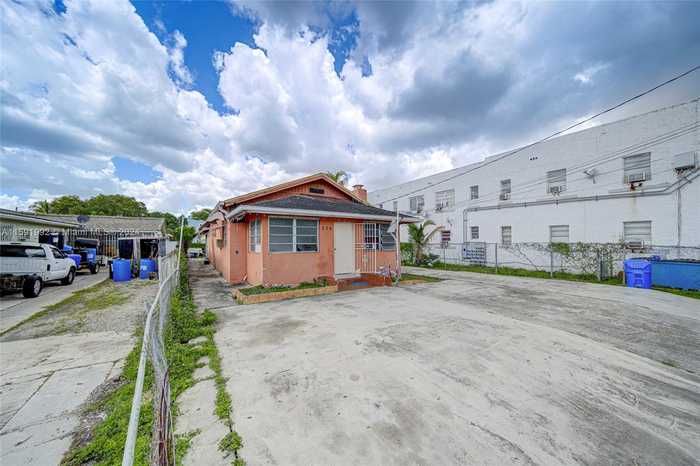 photo 1: undefined, Miami FL 33125