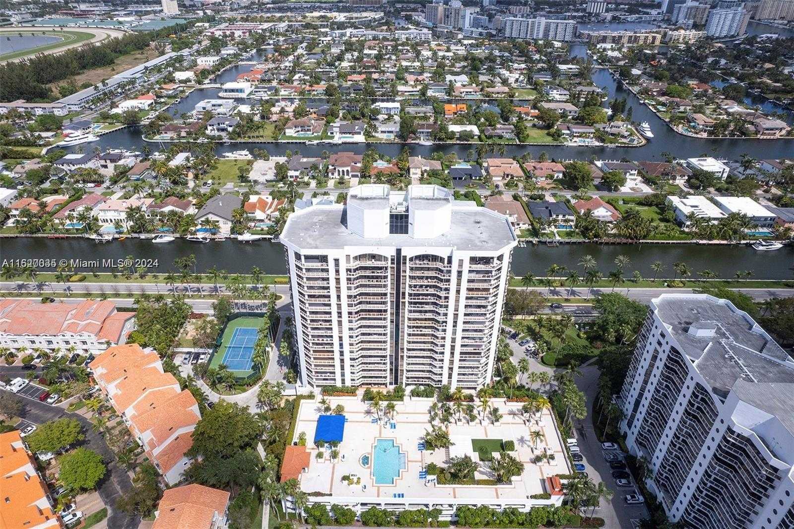 photo 1: 3598 Yacht Club Dr Unit 1002, Aventura FL 33180