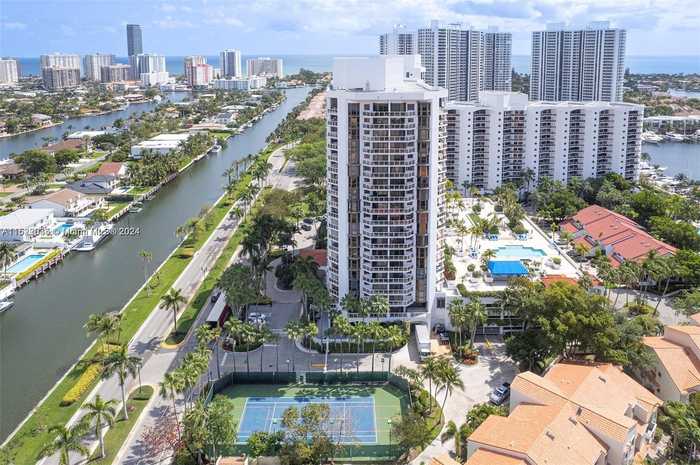 photo 31: 3598 Yacht Club Dr Unit 1002, Aventura FL 33180