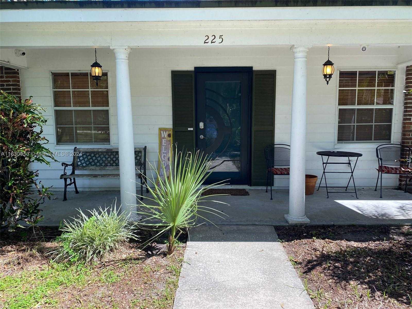 photo 3: 225 COTTAGE AVE, La Belle FL 33935