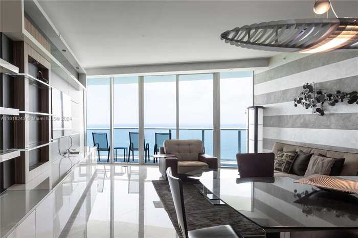 photo 2: 17001 Collins Ave Unit 2905, Sunny Isles Beach FL 33160