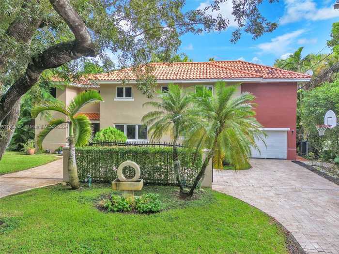 photo 1: 1543 Dorado Ave, Coral Gables FL 33146