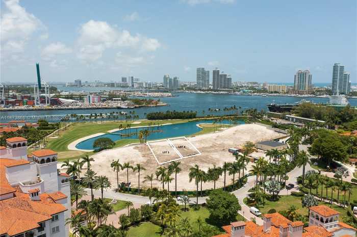 photo 2: 1004 Fisher Island Dr, Fisher Island FL 33109