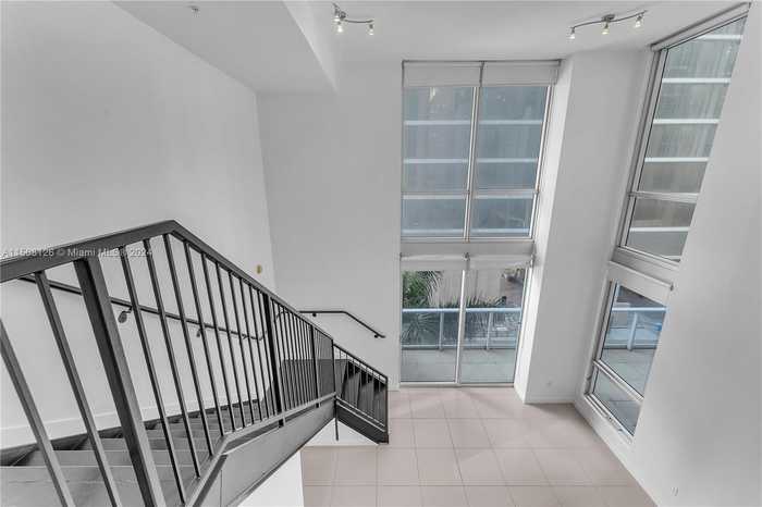 photo 1: 300 S Biscayne Blvd Unit L-402, Miami FL 33131