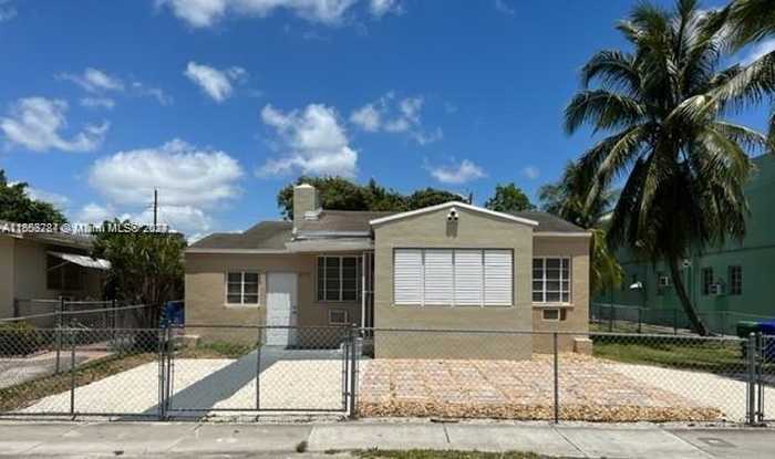 photo 2: 2139 SW 5th St, Miami FL 33135