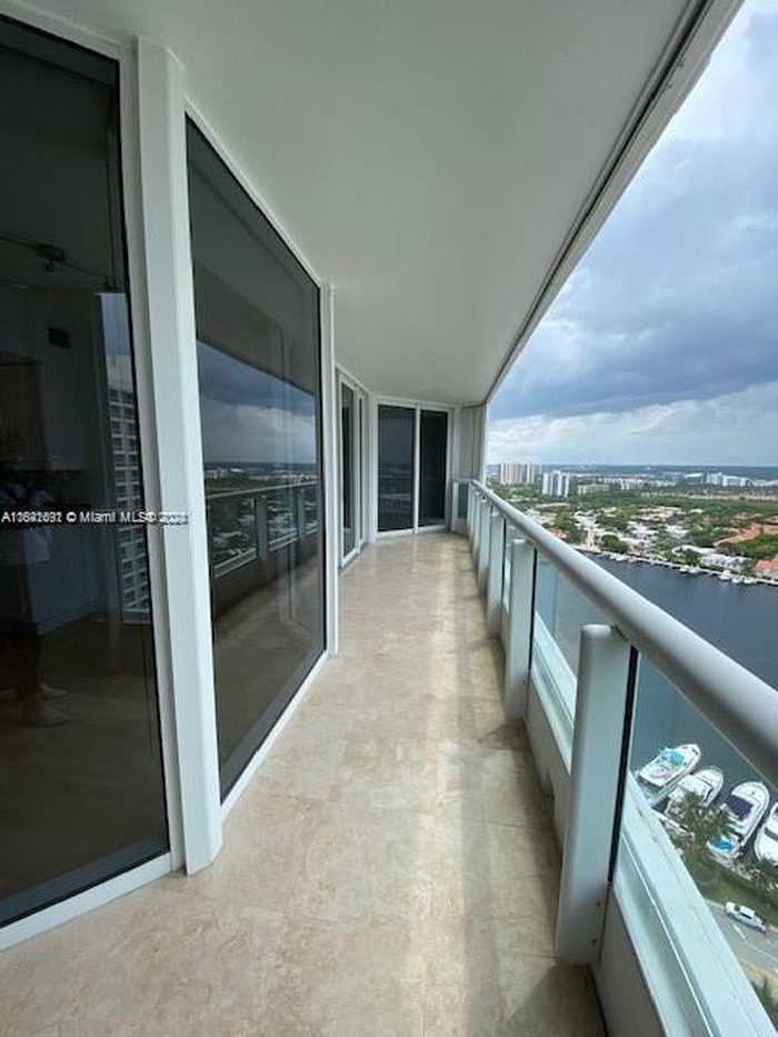 photo 17: 21055 Yacht Club Dr Unit 2804, Aventura FL 33180