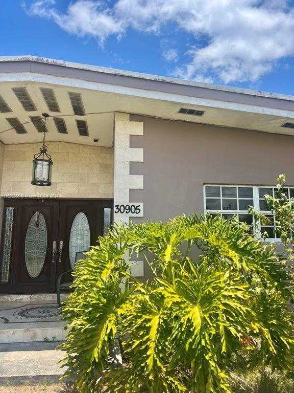 photo 2: 30905 SW 194th Ave, Homestead FL 33030