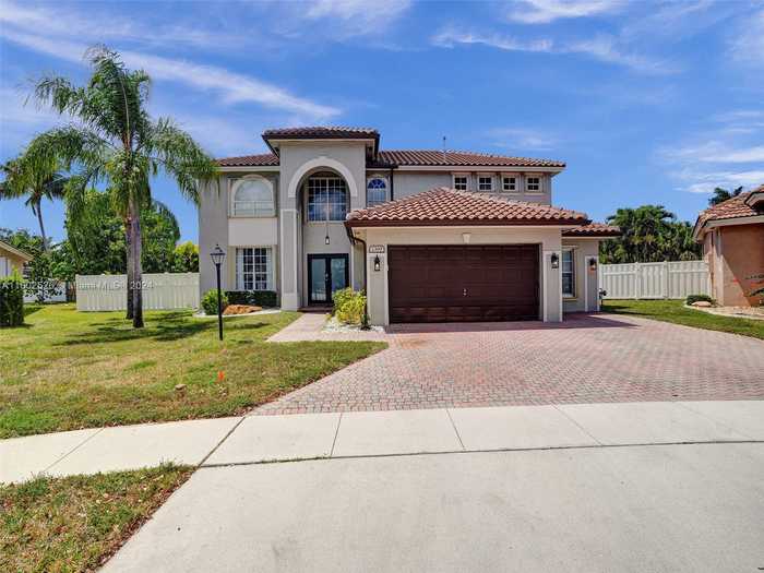 photo 2: 2300 NW 127th Ave, Pembroke Pines FL 33028