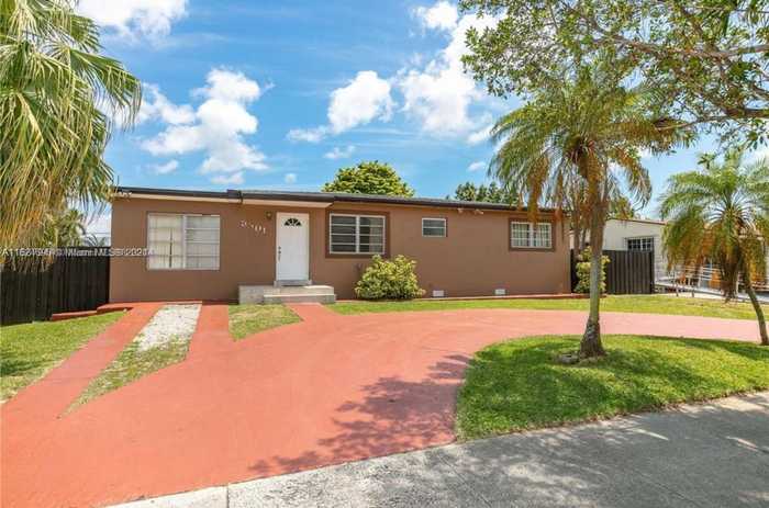 photo 1: 3301 SW 82nd Ave, Miami FL 33155