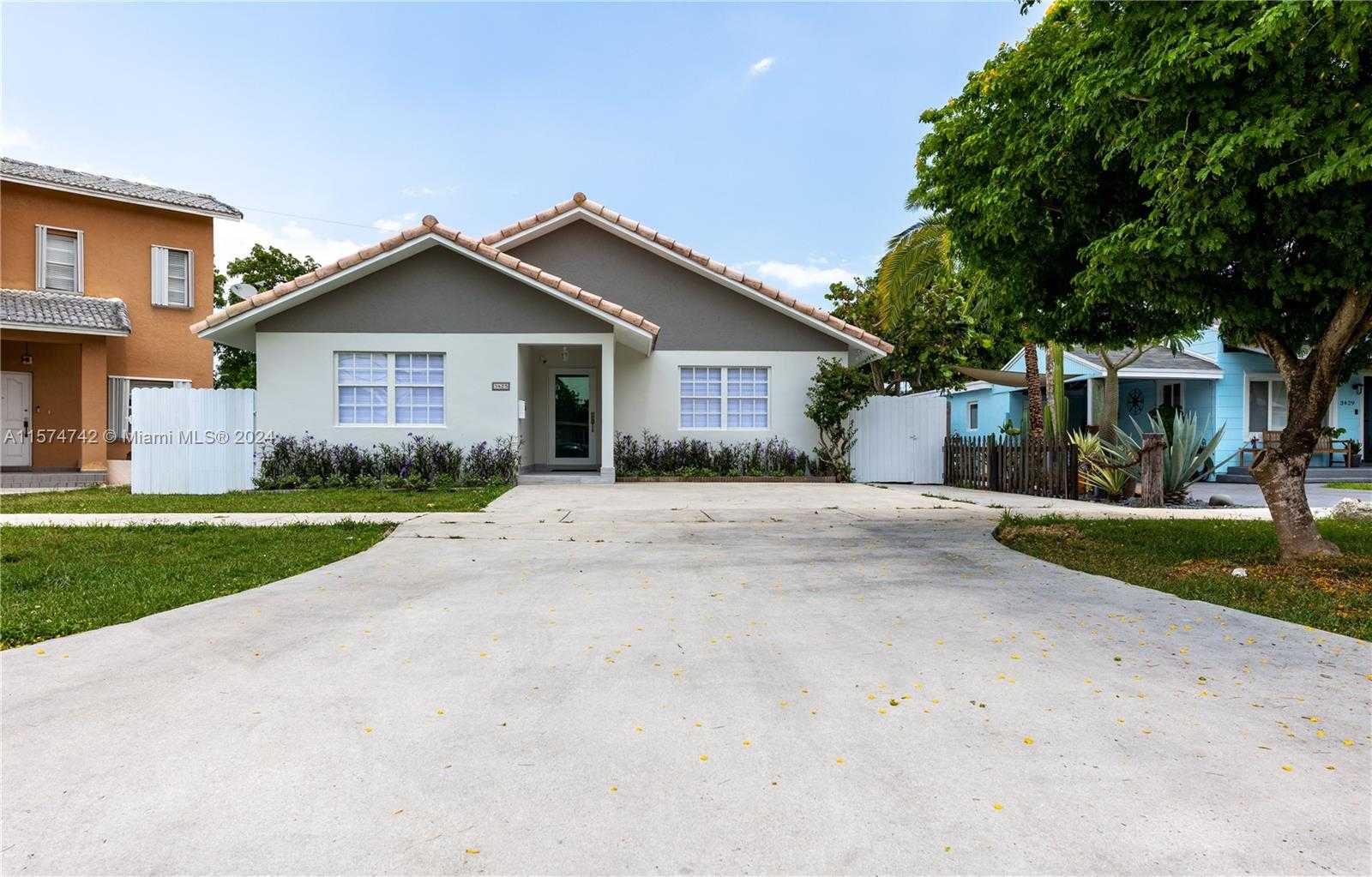 photo 2: 3425 SW 69th Ave, Miami FL 33155