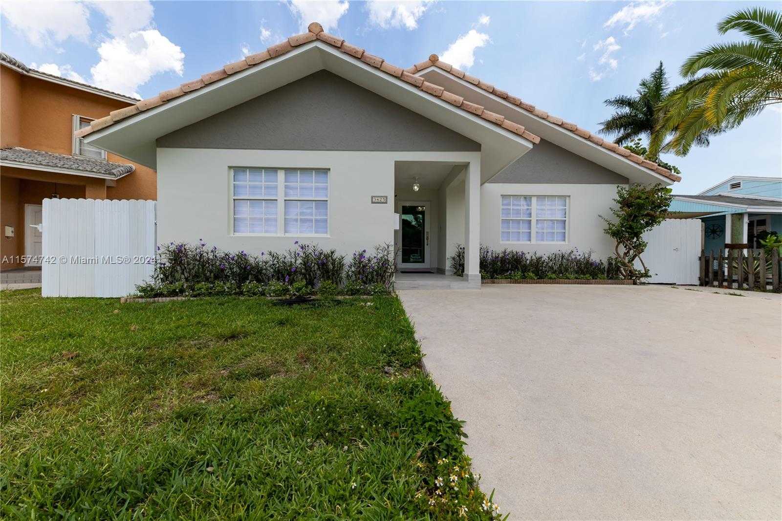 photo 3: 3425 SW 69th Ave, Miami FL 33155