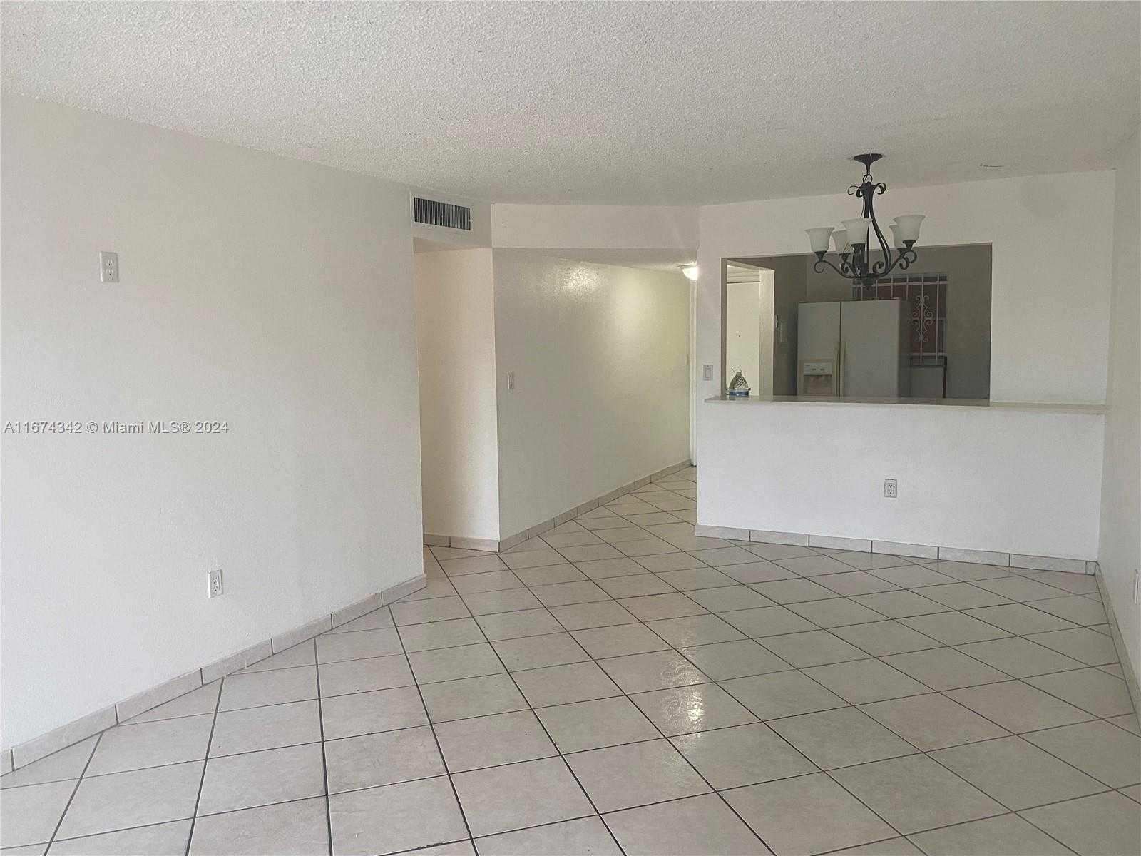 photo 3: 1855 W 60th St Unit 208, Hialeah FL 33012