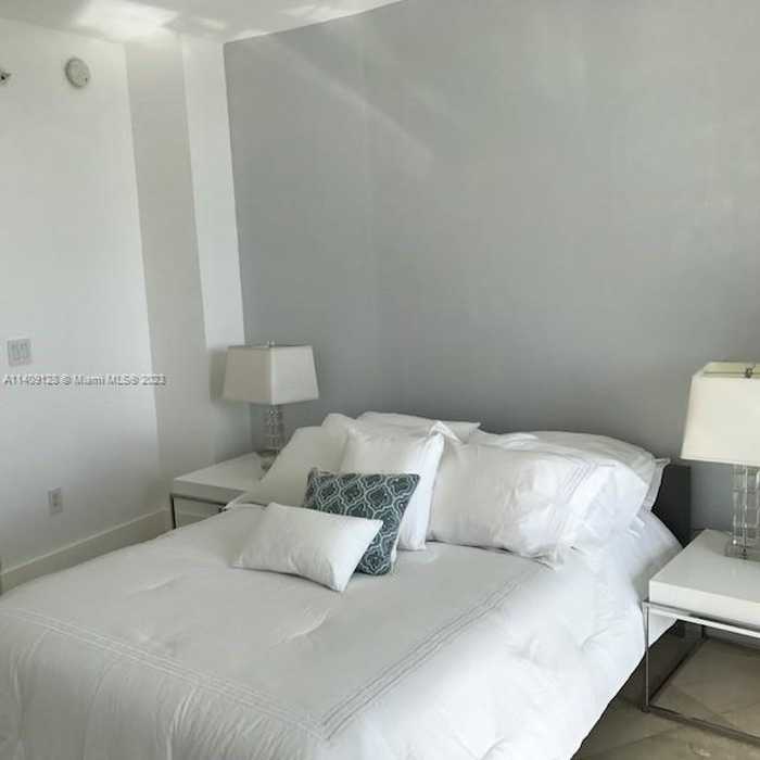 photo 2: 18201 collins ave Unit 1603, Sunny Isles Beach FL 33160