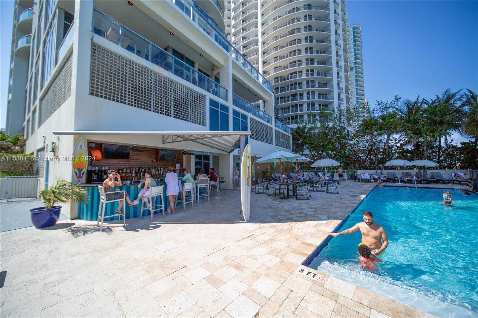 photo 3: 17315 Collins Ave Unit 2203, Sunny Isles Beach FL 33160