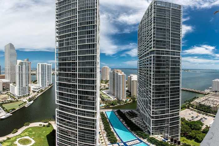 photo 1: 475 Brickell Ave Unit 5009, Miami FL 33131