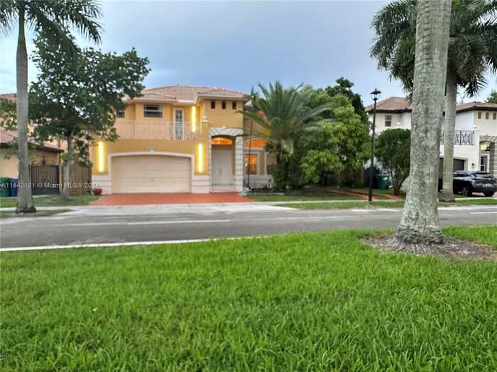 photo 1: 6049 SW 165th Ave, Miami FL 33193