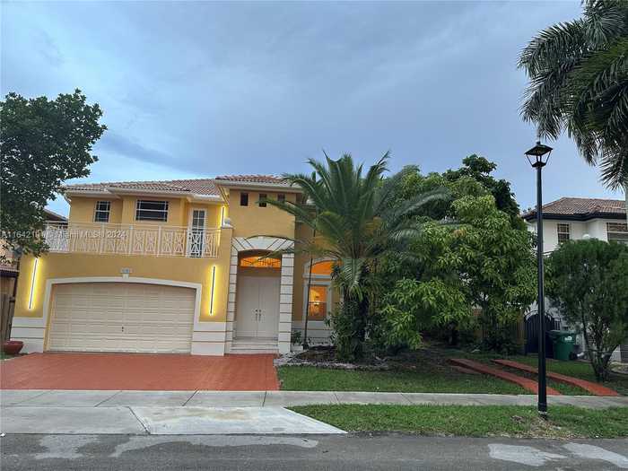 photo 2: 6049 SW 165th Ave, Miami FL 33193