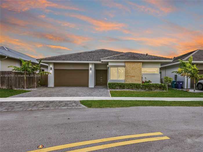 photo 1: 15037 SW 174th St, Miami FL 33187