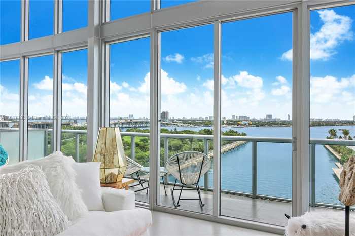 photo 2: 888 Biscayne Blvd Unit 905, Miami FL 33132