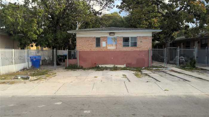 photo 1: 49 NE 56th St, Miami FL 33137