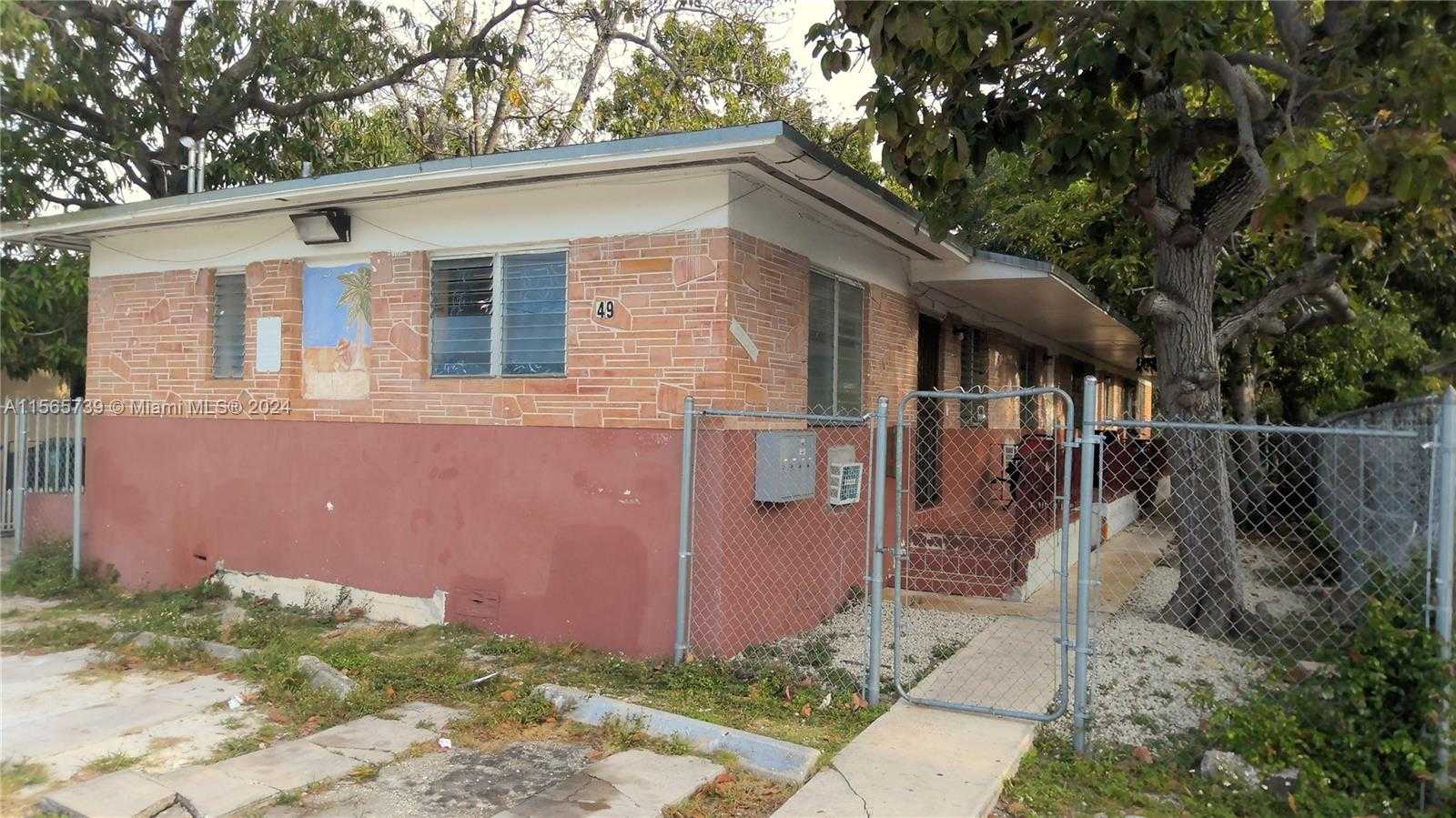 photo 2: 49 NE 56th St, Miami FL 33137