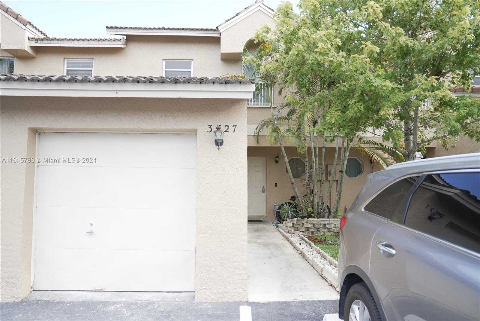 photo 1: 3727 NW 91st Ln Unit 3727, Sunrise FL 33351