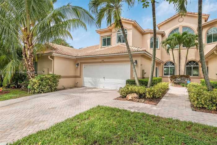 photo 1: 8117 S Madison Lakes Cir S Unit 8117, Davie FL 33328