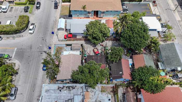 photo 8: 1800 SW 3rd St, Miami FL 33135