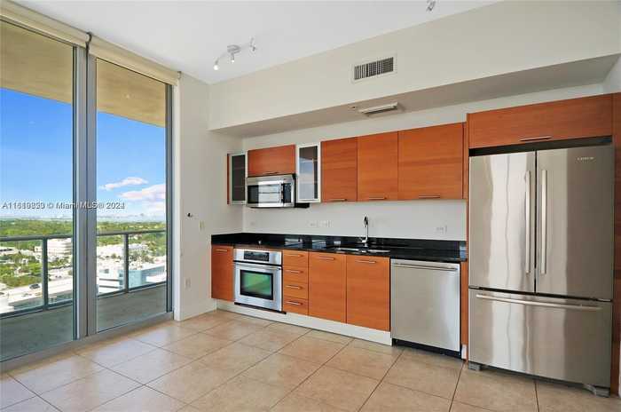 photo 2: 3470 E Coast Ave Unit H1704, Miami FL 33137