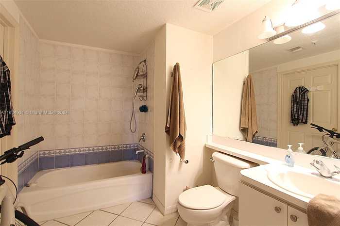 photo 12: 3500 Coral Way Unit 510, Miami FL 33145