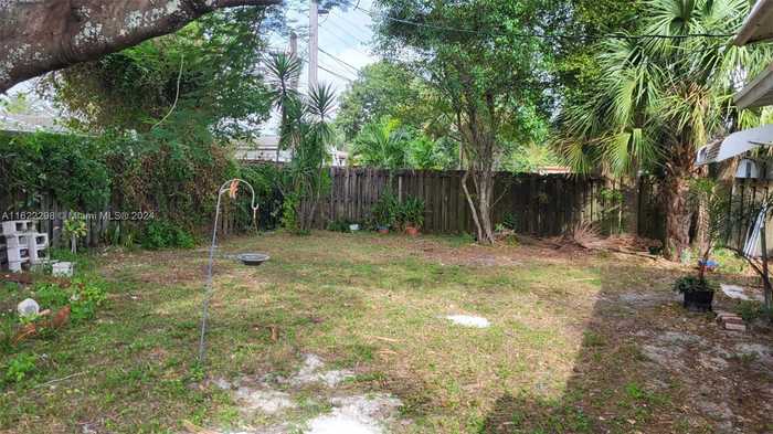 photo 13: 801 SW 22nd Ave, Fort Lauderdale FL 33312