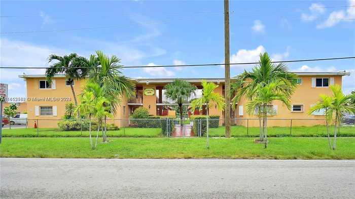 photo 2: 3800 SW 102nd Ave Unit 103, Miami FL 33165