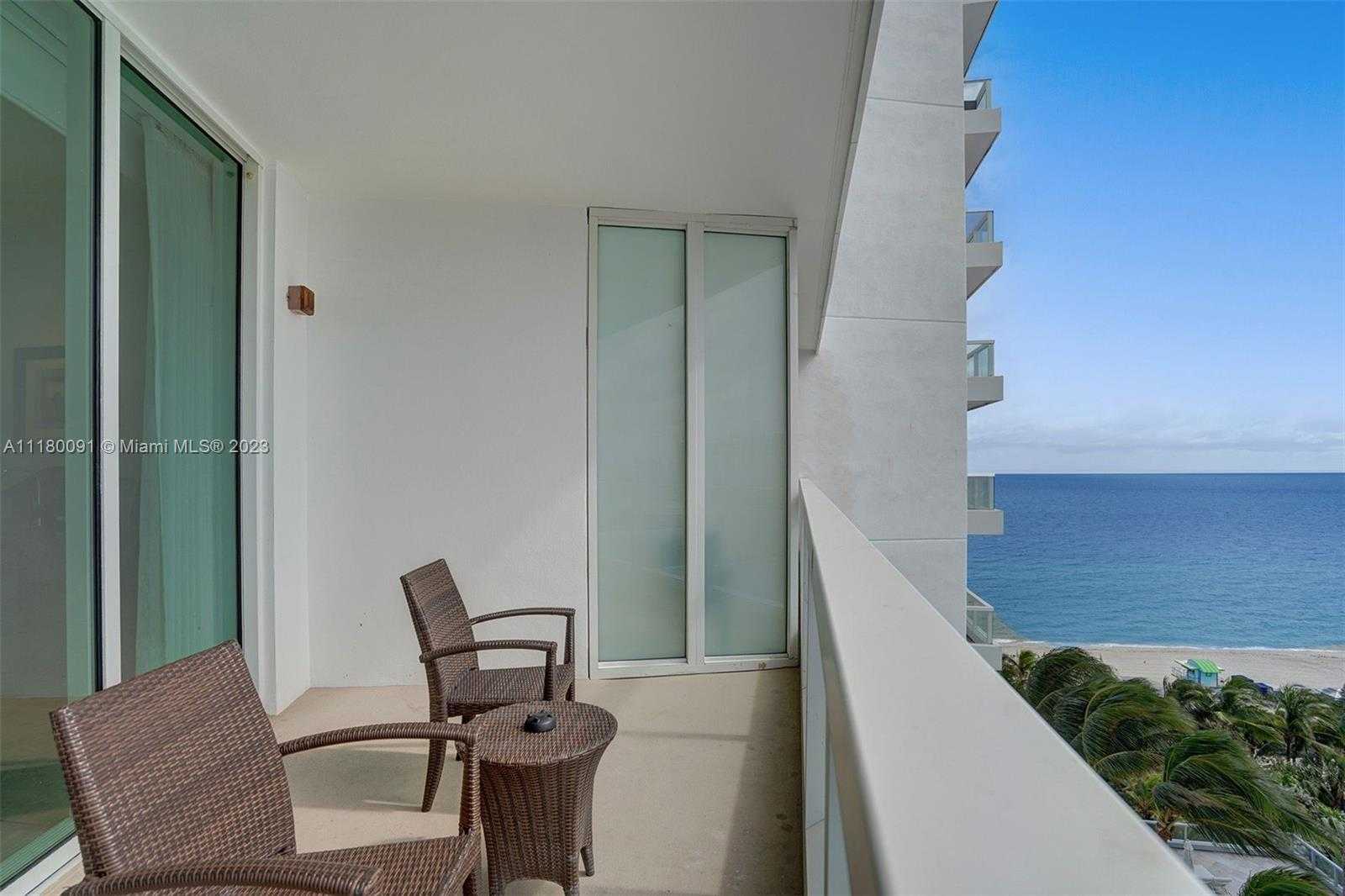 photo 2: 4391 Collins Ave Unit 1016, Miami Beach FL 33140