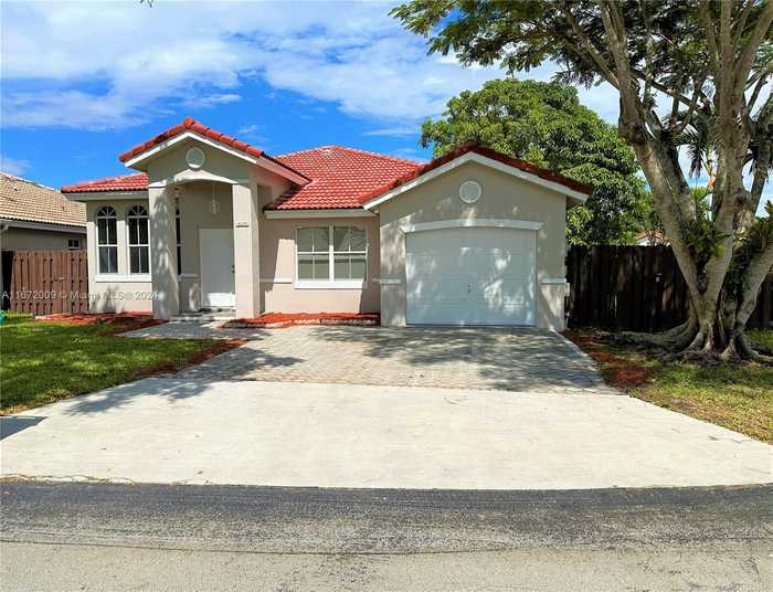 photo 1: 16215 SW 83rd Ln, Miami FL 33193