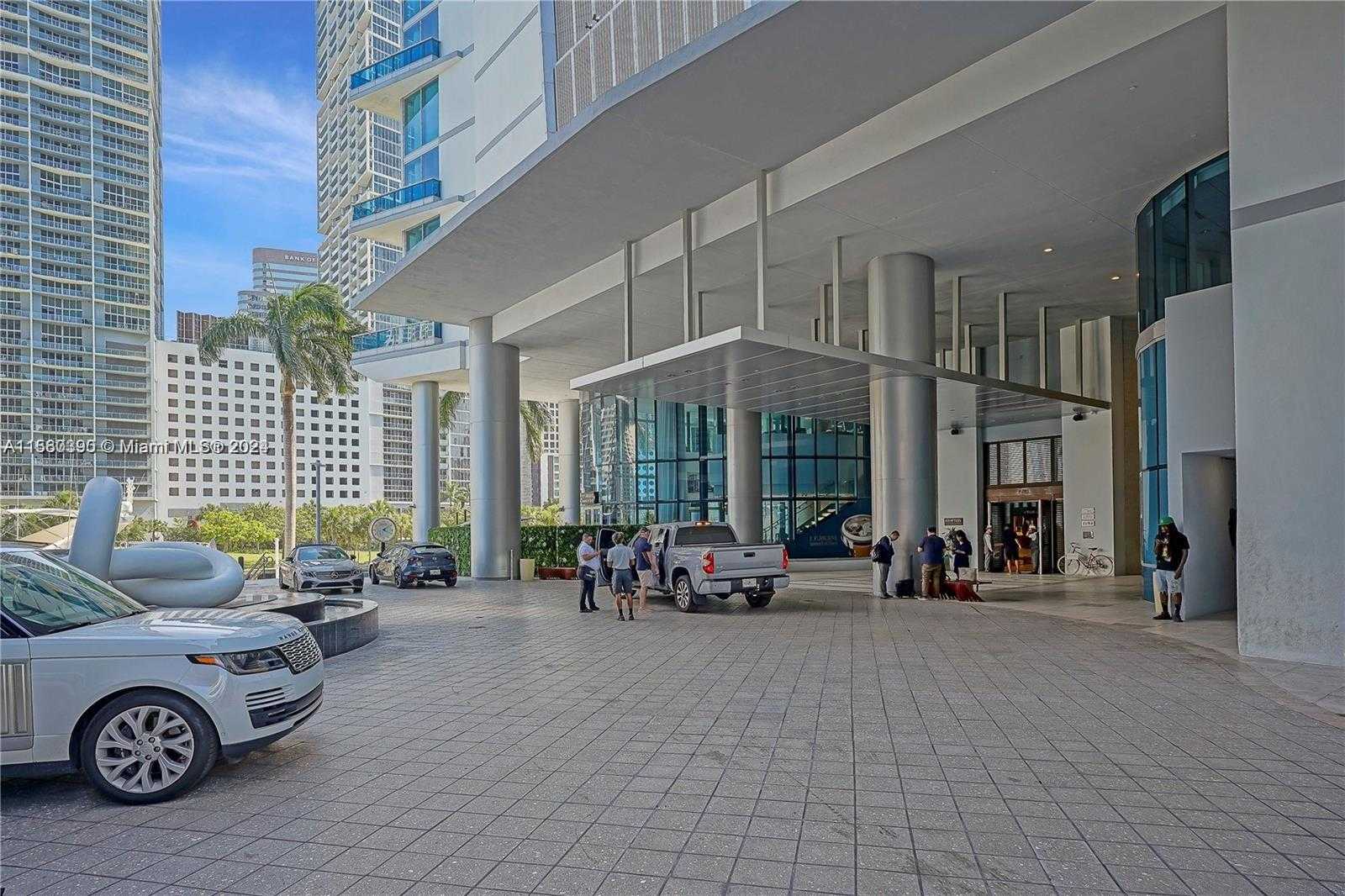 photo 3: 200 Biscayne Boulevard Way Unit 4414, Miami FL 33131