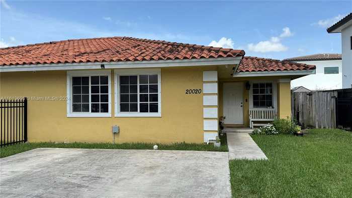 photo 2: 20020 SW 122nd Ave, Miami FL 33177