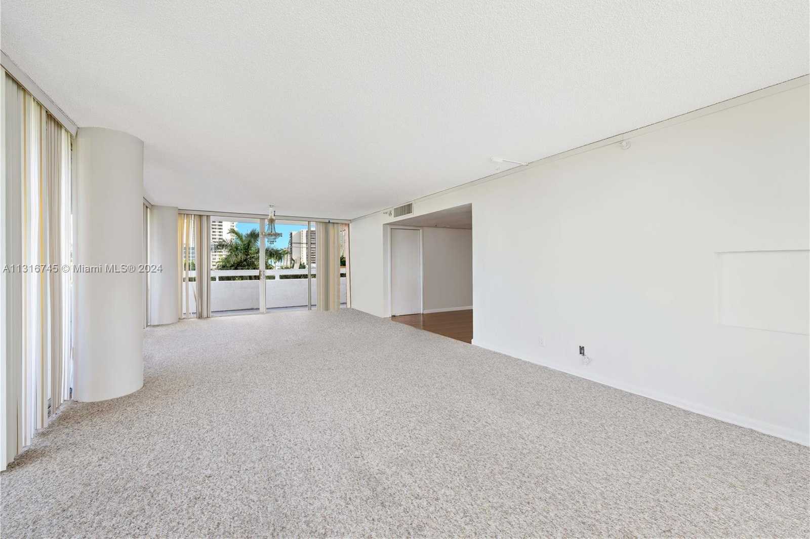 photo 3: 1627 Brickell Ave Unit 801, Miami FL 33129