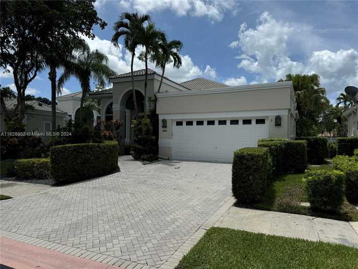 photo 2: 2743 Pinehurst, Weston FL 33332