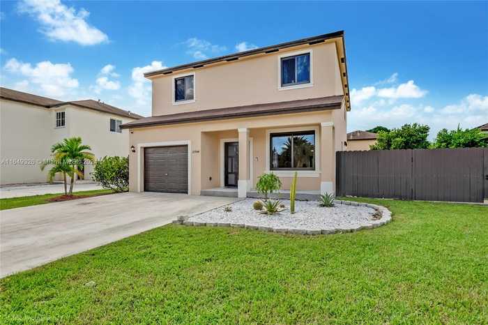 photo 1: 18944 SW 319 street, Homestead FL 33030