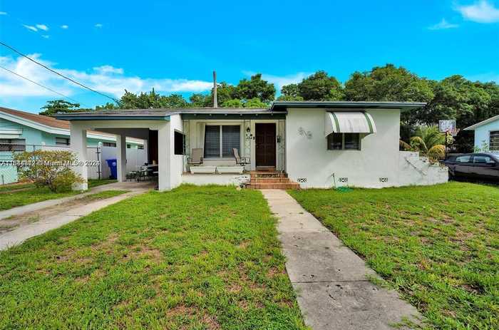 photo 5: 75 NW 41st St, Miami FL 33127