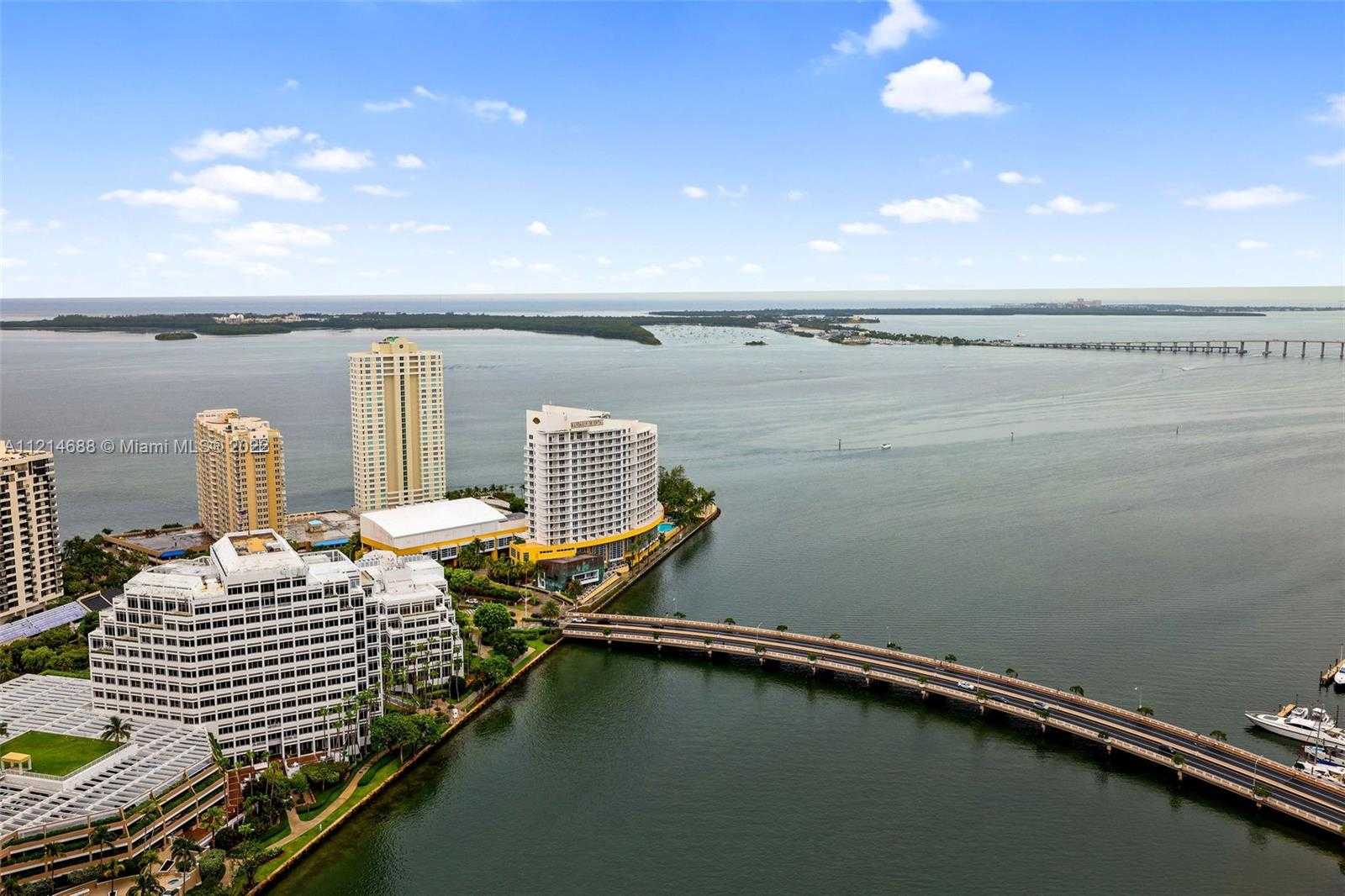 photo 1: 495 Brickell Ave Unit 3903, Miami FL 33131