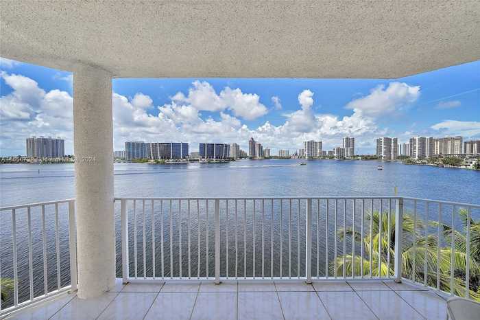 photo 1: 18260 N Bay Rd Unit 702, Sunny Isles Beach FL 33160