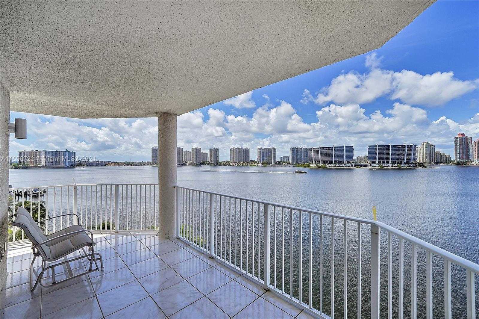 photo 3: 18260 N Bay Rd Unit 702, Sunny Isles Beach FL 33160