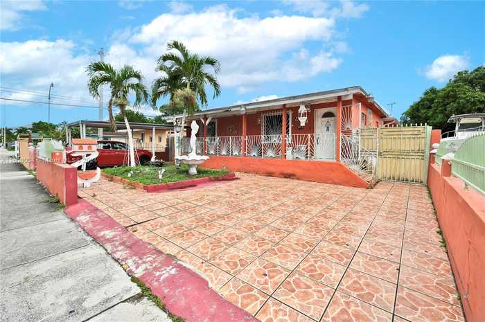 photo 1: 82 E 16th St, Hialeah FL 33010