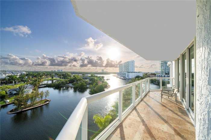 photo 1: 16500 Collins Ave Unit 754/654, Sunny Isles Beach FL 33160