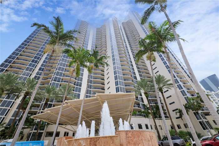 photo 1: 17555 Collins Ave Unit 502, Sunny Isles Beach FL 33160