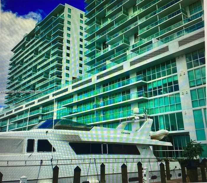 photo 1: 400 Sunny Isles Blvd, Sunny Isles Beach FL 33160