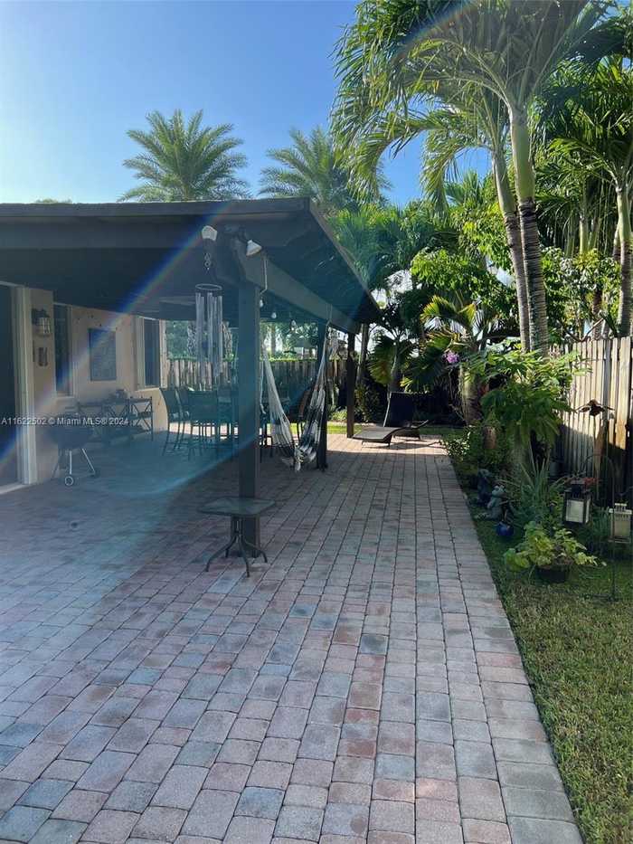 photo 25: 11922 SW 154th Path, Miami FL 33196