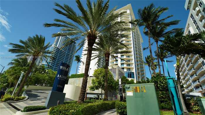 photo 2: 17315 Collins Ave Unit 1803, Sunny Isles Beach FL 33160