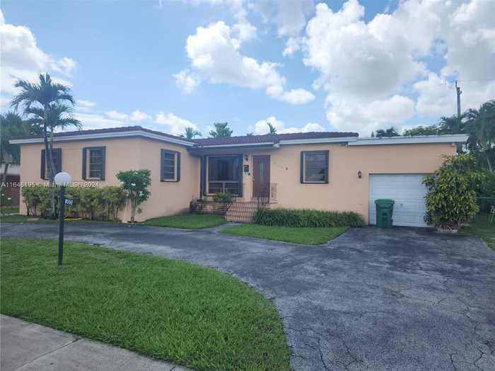 photo 2: 8550 SW 28th St, Miami FL 33155